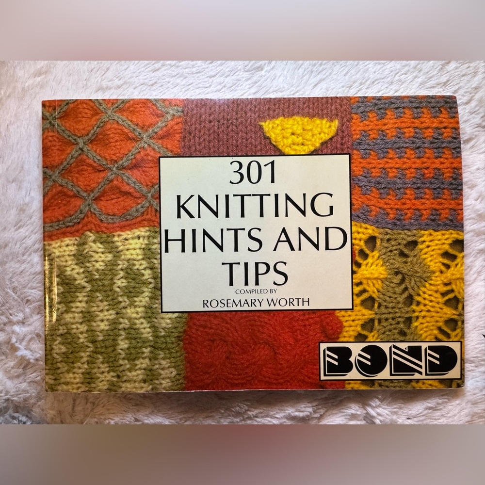 Knitting Hints and Tips Book - Multicolor
